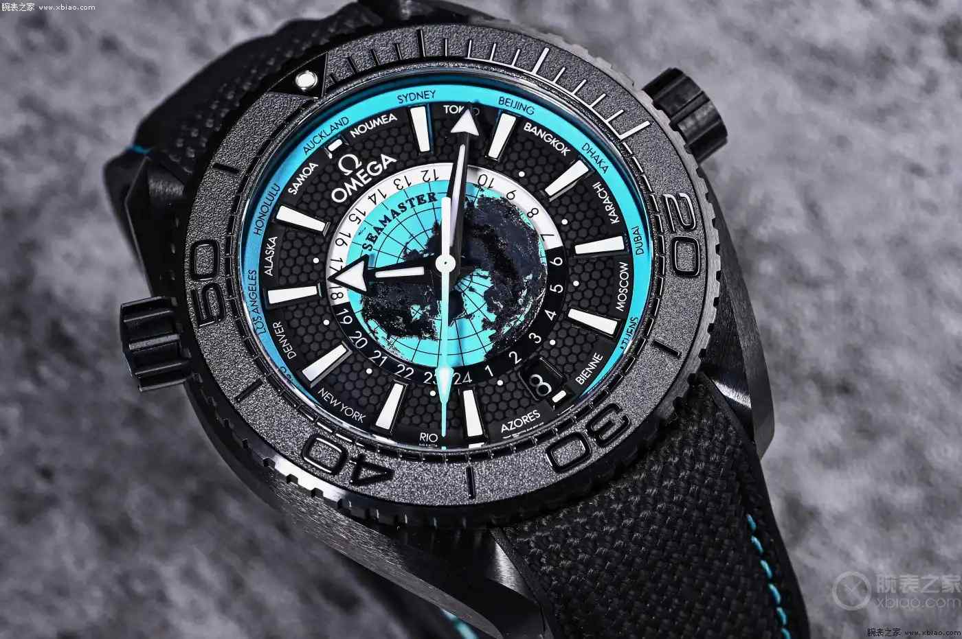 绿松石盘面+陶瓷表壳！欧米茄海马20周年限量款，潜水与世界时完美融合！ | 奈斯探表