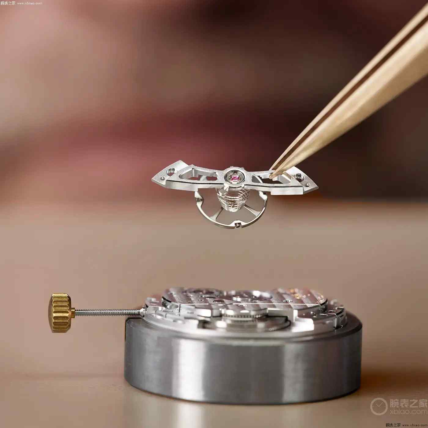 芯突破！GP芝柏表发布GP4800自动机芯：硅擒纵+55小时动储，精准耐用再升级 | 奈斯探表