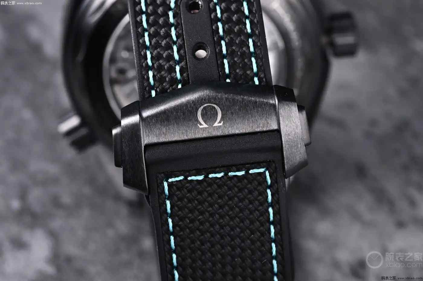 绿松石盘面+陶瓷表壳！欧米茄海马20周年限量款，潜水与世界时完美融合！ | 奈斯探表