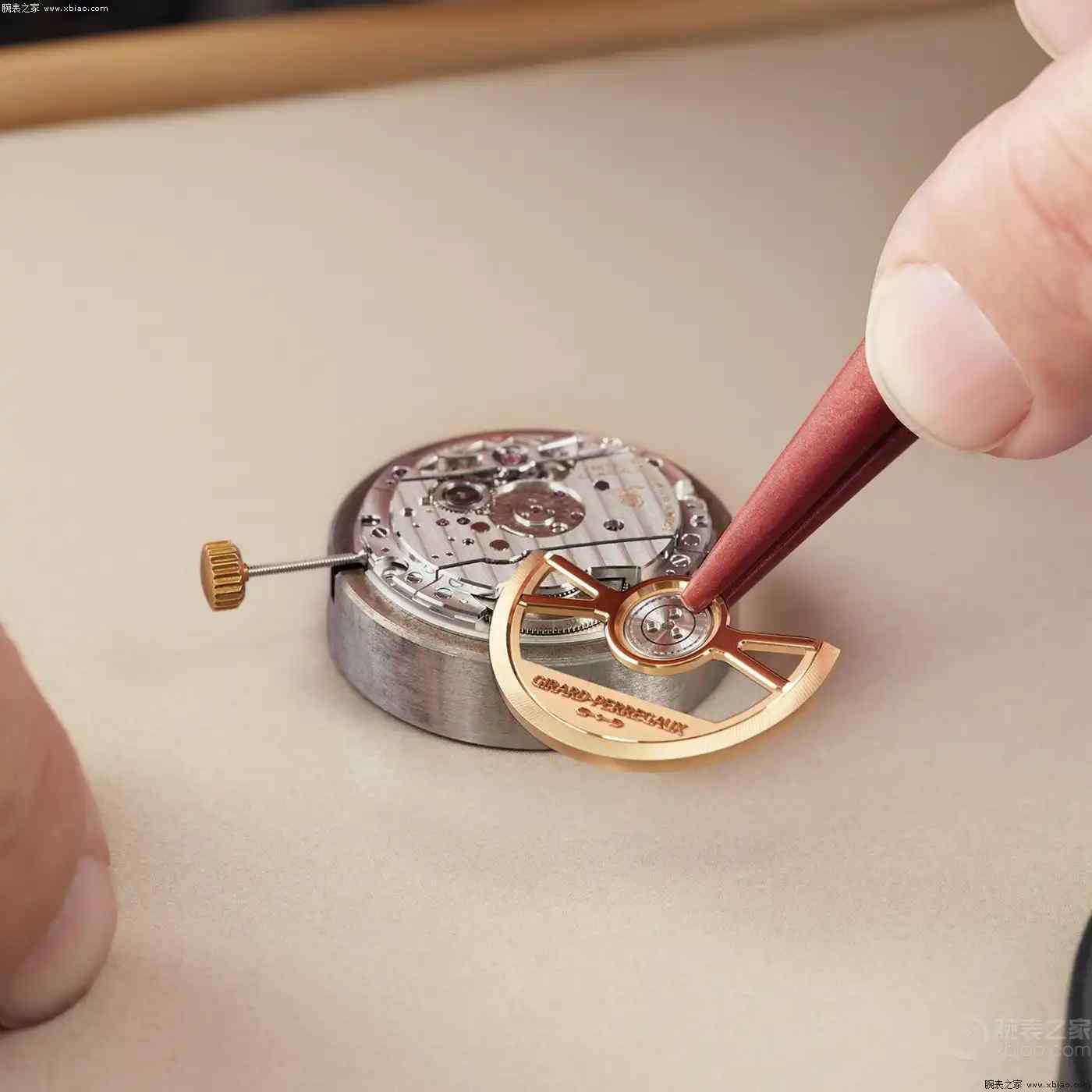 芯突破！GP芝柏表发布GP4800自动机芯：硅擒纵+55小时动储，精准耐用再升级 | 奈斯探表