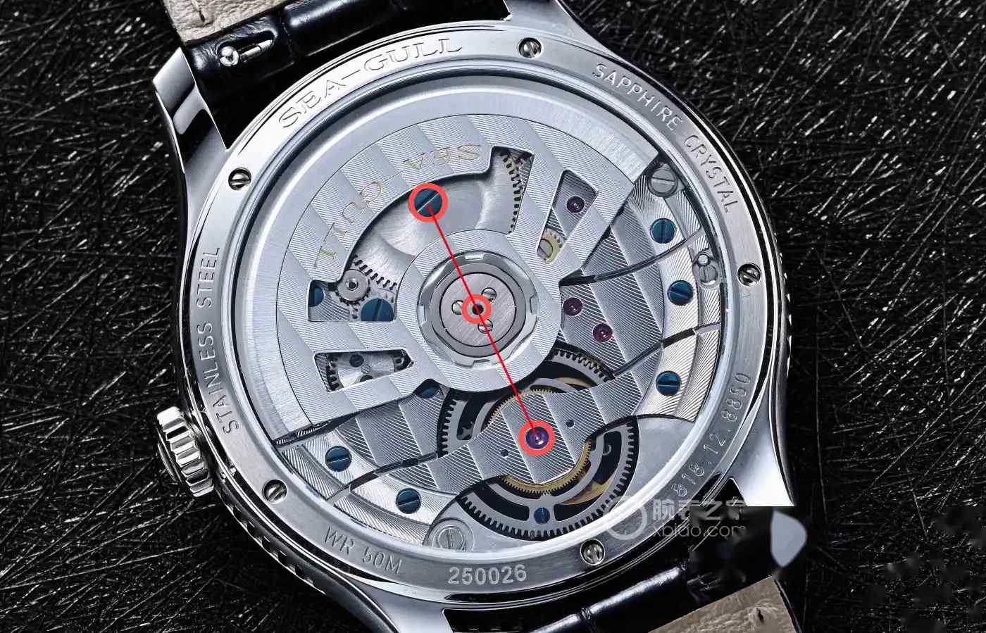 两枚硬币厚！海鸥表杀疯了！26800元拿下全球最薄自动陀飞轮，古琴盘面美到窒息！ | 奈斯探表