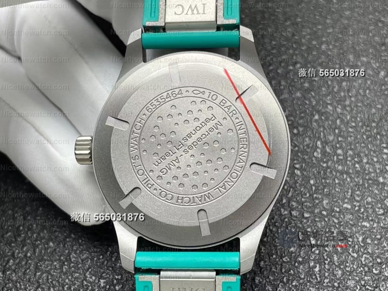 别再买普通小马克！M+厂V3马石油绿特别版细节炸裂，夜光+油印+降噪机芯全配齐！ | 奈斯探表