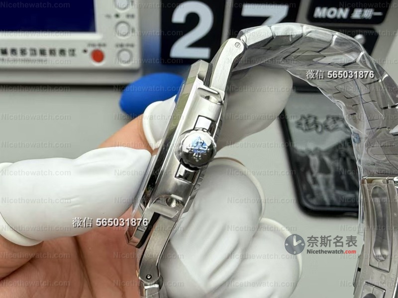 3K厂40周年鹦鹉螺5711实测爆火！324一体机芯+蓝面钻刻+背透神还原，戴出去没人信是复刻？ | 奈斯探表