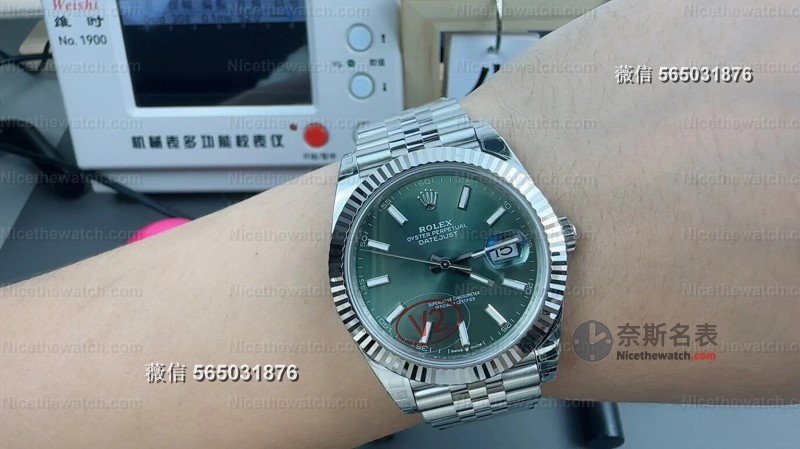 戴上它，没人看得出是复刻！VS厂薄荷绿日志深度实测，丹东3235机芯真香警告！ | 奈斯探表