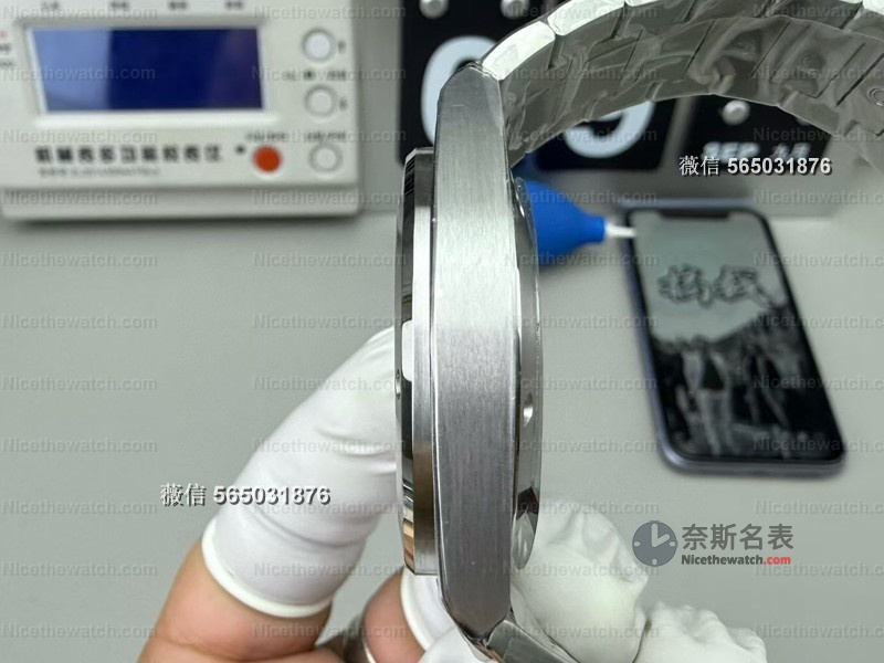 3K内也能戴出“硬汉范儿”？V7厂万国工程师绿面腕表深度实测，性价比炸裂！ | 奈斯探表