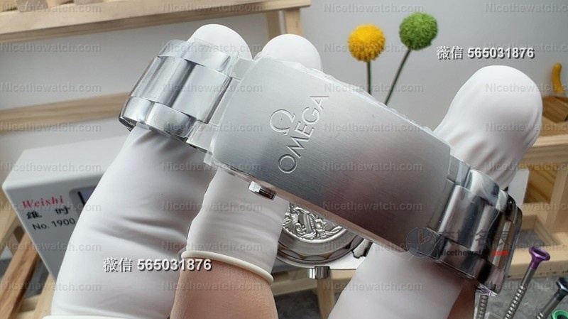 限量冰蓝+波塞冬浮雕+8800机芯！VS海马600 75周年版值不值得冲？ | 奈斯探表