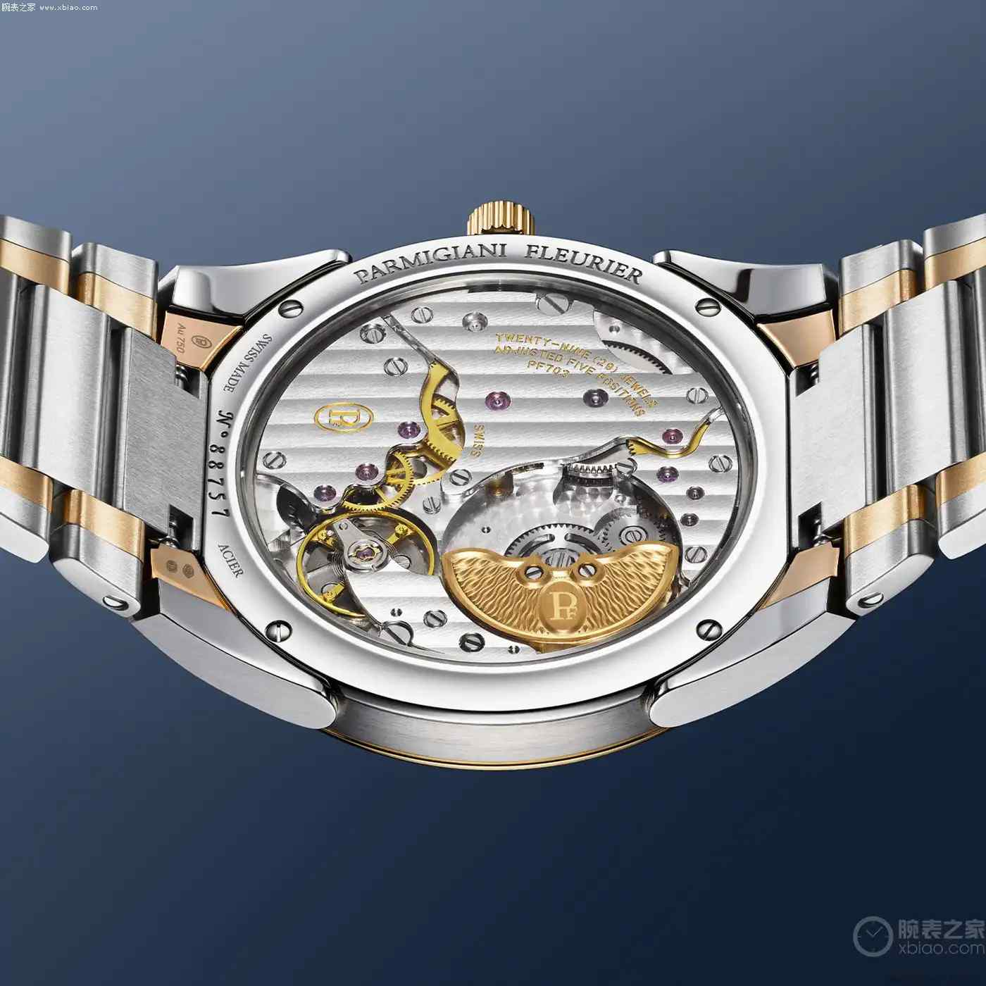 仅7.8毫米超薄体验！帕玛强尼间金无历腕表来袭，手工玑镂表盘惊艳全场 | 奈斯探表