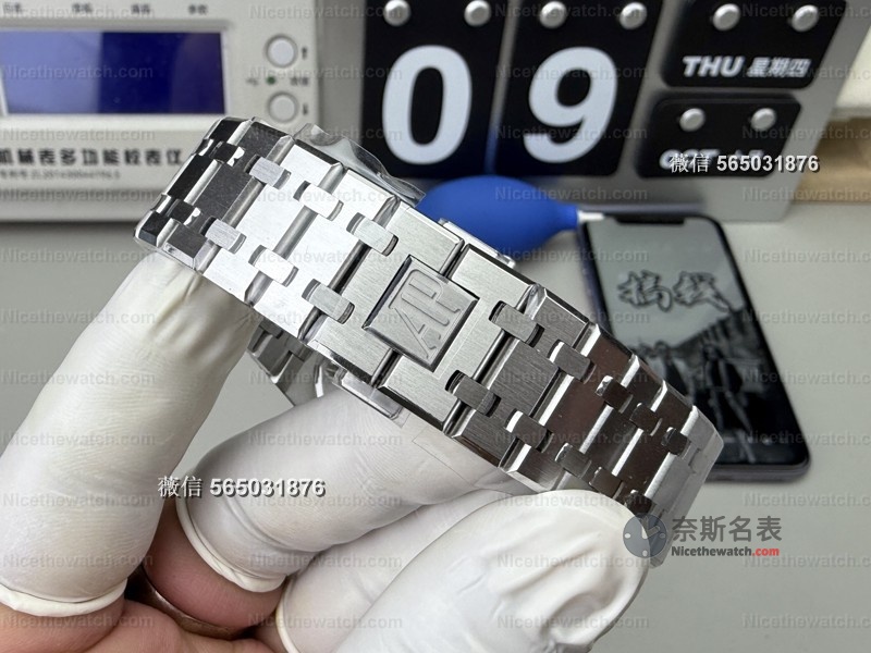 告别7750“高压锅”！APS 26331白熊猫11mm精准复刻，夜光+格纹盘面太绝了！ | 奈斯探表