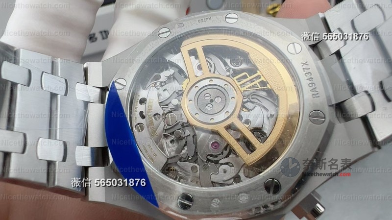 霜金不掉钻！APS厂爱彼26240熊猫款实测：4401一体机芯+饼干盘面，细节太顶了！ | 奈斯探表