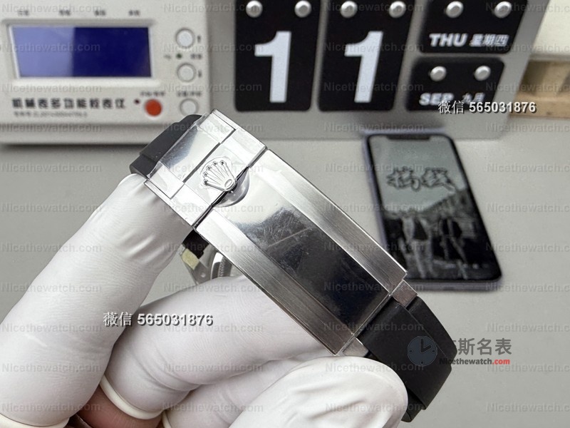 VS厂配重灰胶迪深度评测：136克真分量，丹东4131机芯到底强在哪？ | 奈斯探表