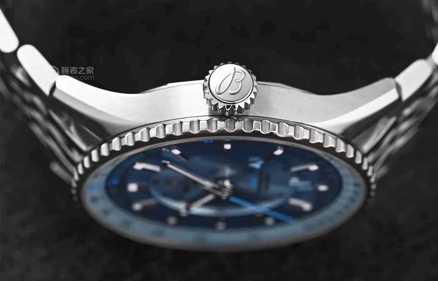 冰蓝盘颠覆传统！百年灵航空计时表41mm完美平衡复古与时尚 | 奈斯探表