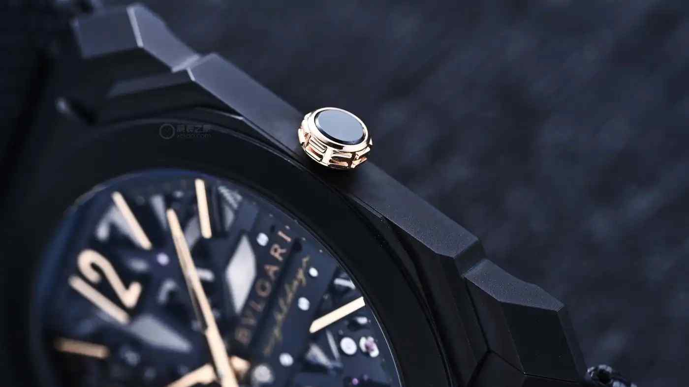 仅5.95mm厚度！宝格丽黑金镂空腕表震撼上市，8天动储颠覆认知 | 奈斯探表