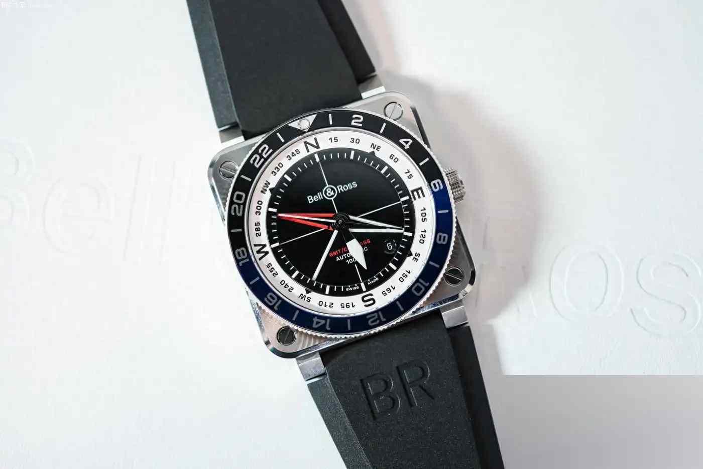 柏莱士限量500枚GMT腕表震撼来袭！自带导航罗盘解锁全球旅行新姿势 | 奈斯探表