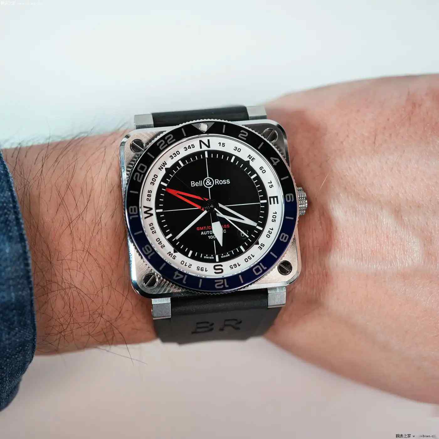 柏莱士限量500枚GMT腕表震撼来袭！自带导航罗盘解锁全球旅行新姿势 | 奈斯探表