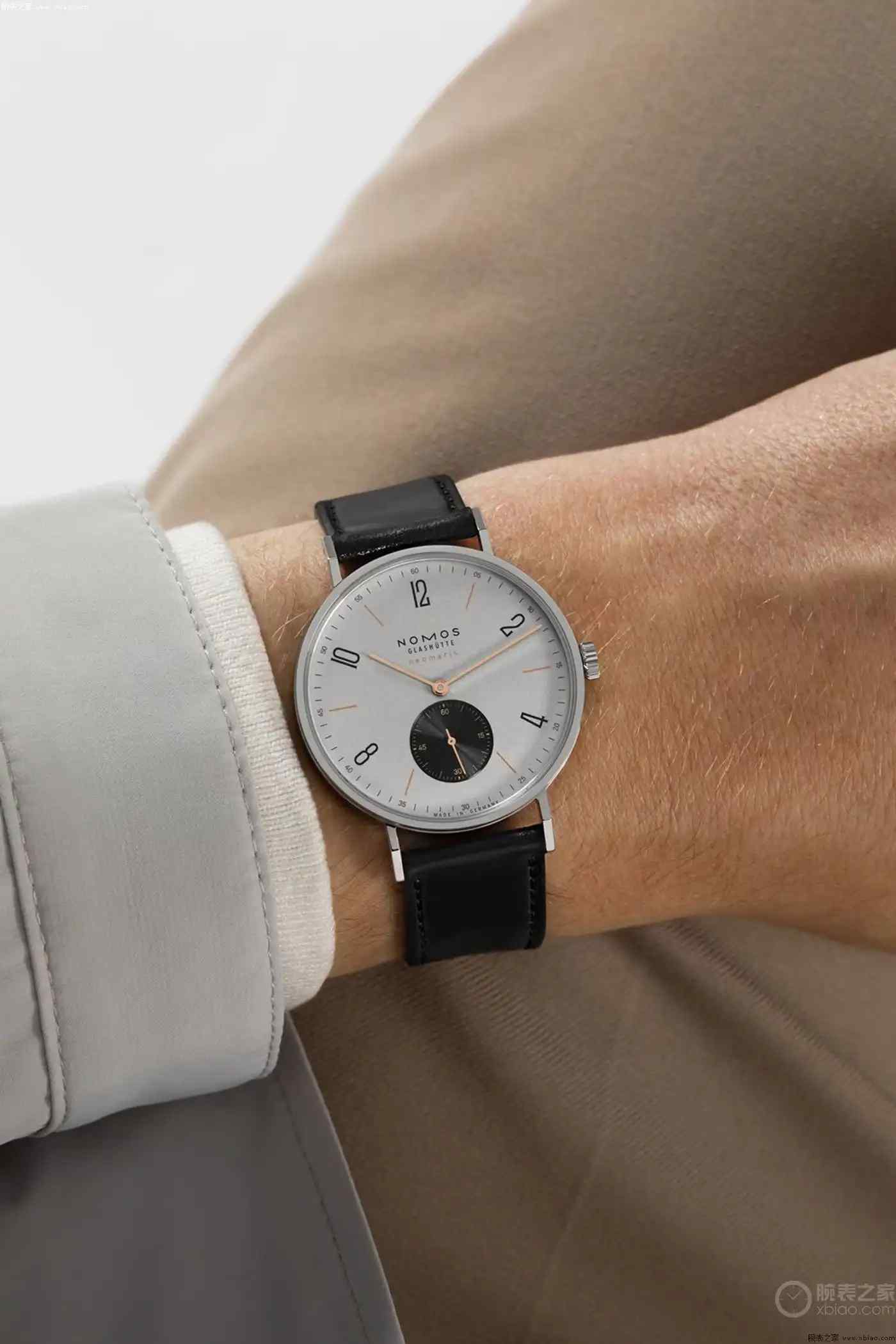 仅100枚！Nomos联名Wempe铂灰盘腕表演绎德系极简美学新风尚 | 奈斯探表