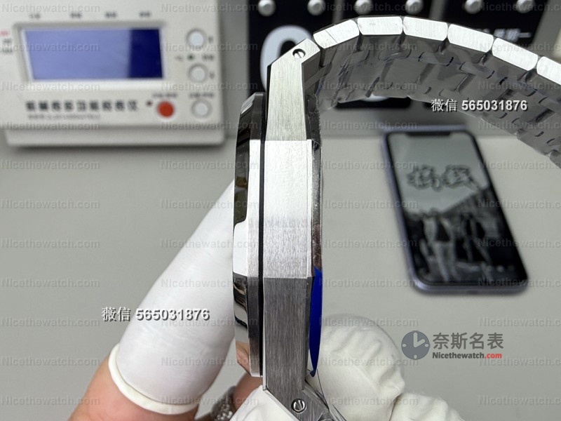 爱彼15500复刻天花板？APS厂4302一体机芯实测，细节竟逼真到这种程度！ | 奈斯探表