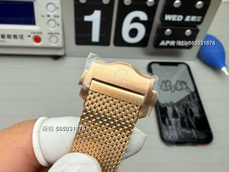 戴出包浆感！VS厂海马300青铜金搭载8806一体机芯，稳定到离谱 | 奈斯探表