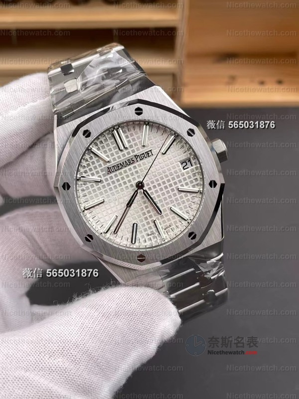 戴上就被问价格！我的DDF爱彼15510ST白盘复刻表真实体验太惊艳 | 奈斯探表