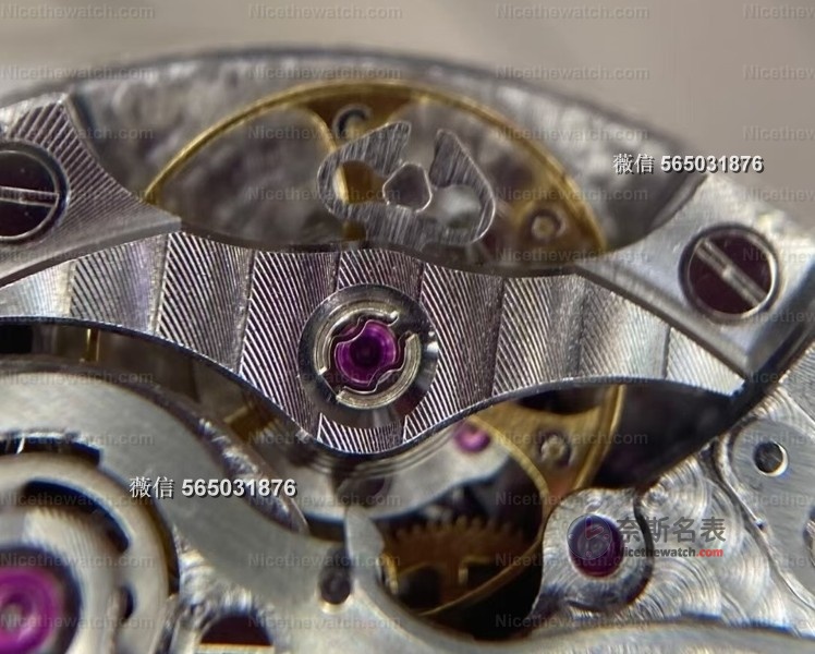 拆开APS厂26240 V2无卡度后我惊了：国产复刻居然真做出了无卡度砝码摆轮！ | 奈斯探表