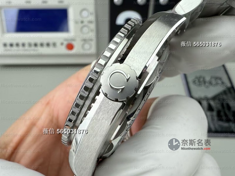 橙圈也能高度还原？VS厂欧米茄四分之一橙实测：连8900机芯都复刻到位！ | 奈斯探表