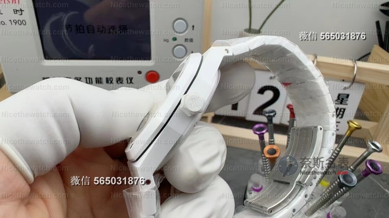全陶瓷也能高度还原？APS厂爱彼15500白陶瓷实测：轻如羽毛，硬如磐石！ | 奈斯探表