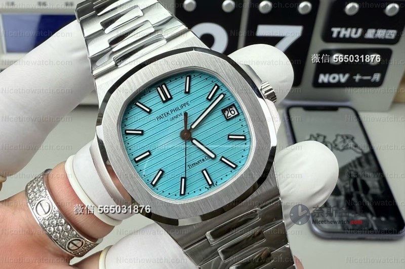 一只“白月光”戴在腕间：BBF鹦鹉螺5711蒂芙尼蓝值不值得买？ | 奈斯探表