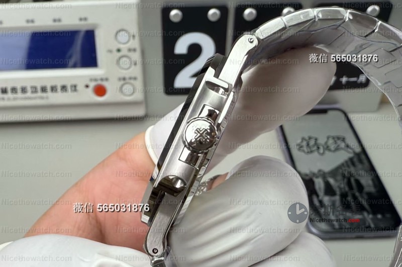 一只“白月光”戴在腕间：BBF鹦鹉螺5711蒂芙尼蓝值不值得买？ | 奈斯探表