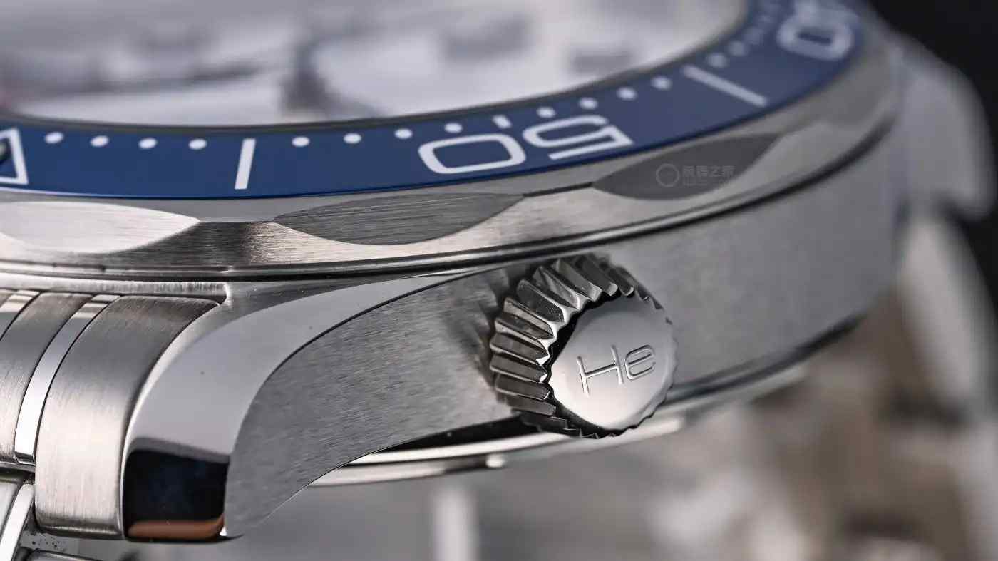 欧米茄海马300米美洲杯特别款！帆船赛计时圈+蓝白陶瓷盘，性能颜值双绝 | 奈斯探表