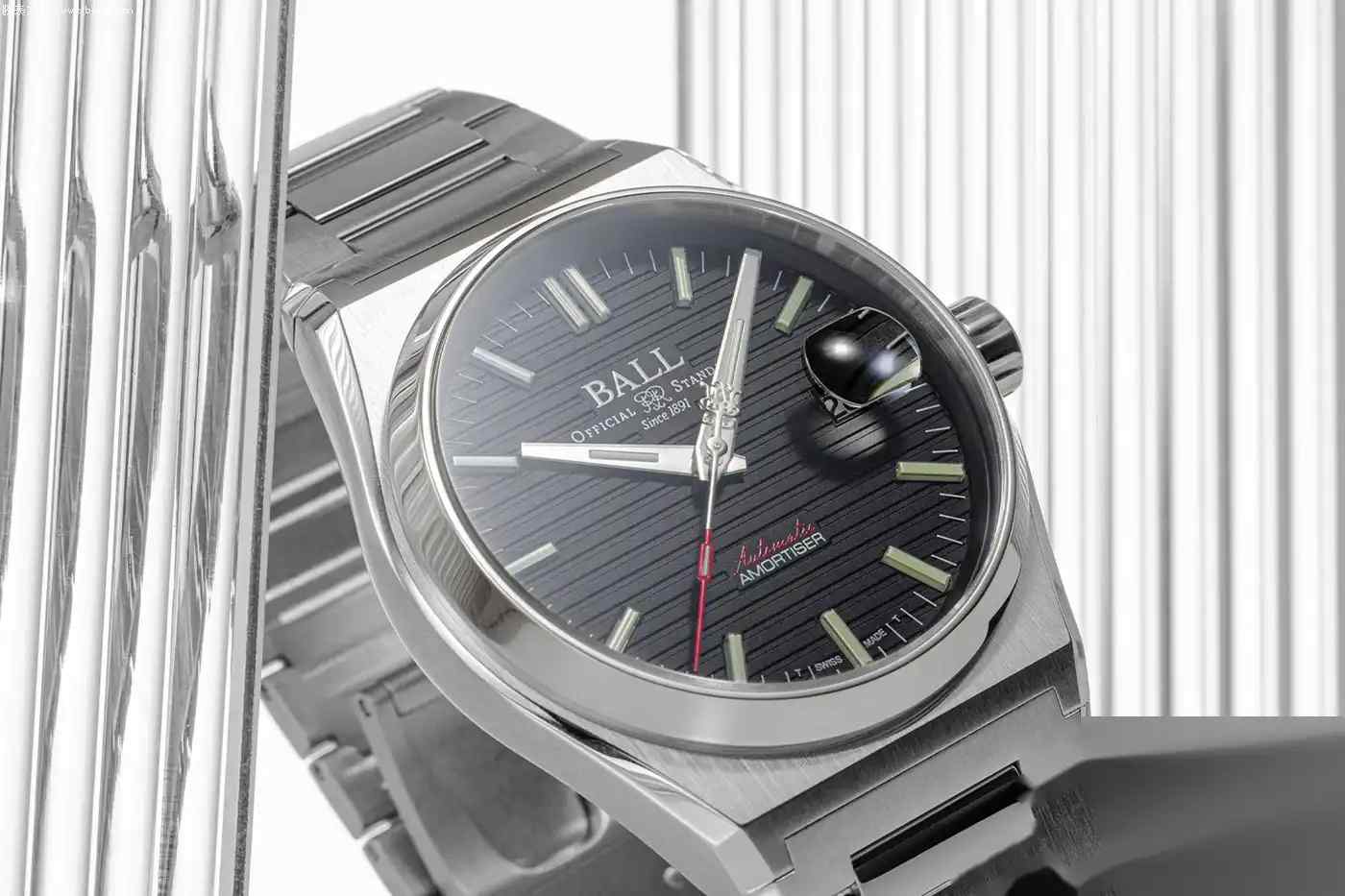 万元价位硬核之??！波尔新款Perseverer腕表，防震防磁还能日常通勤 | 奈斯探表