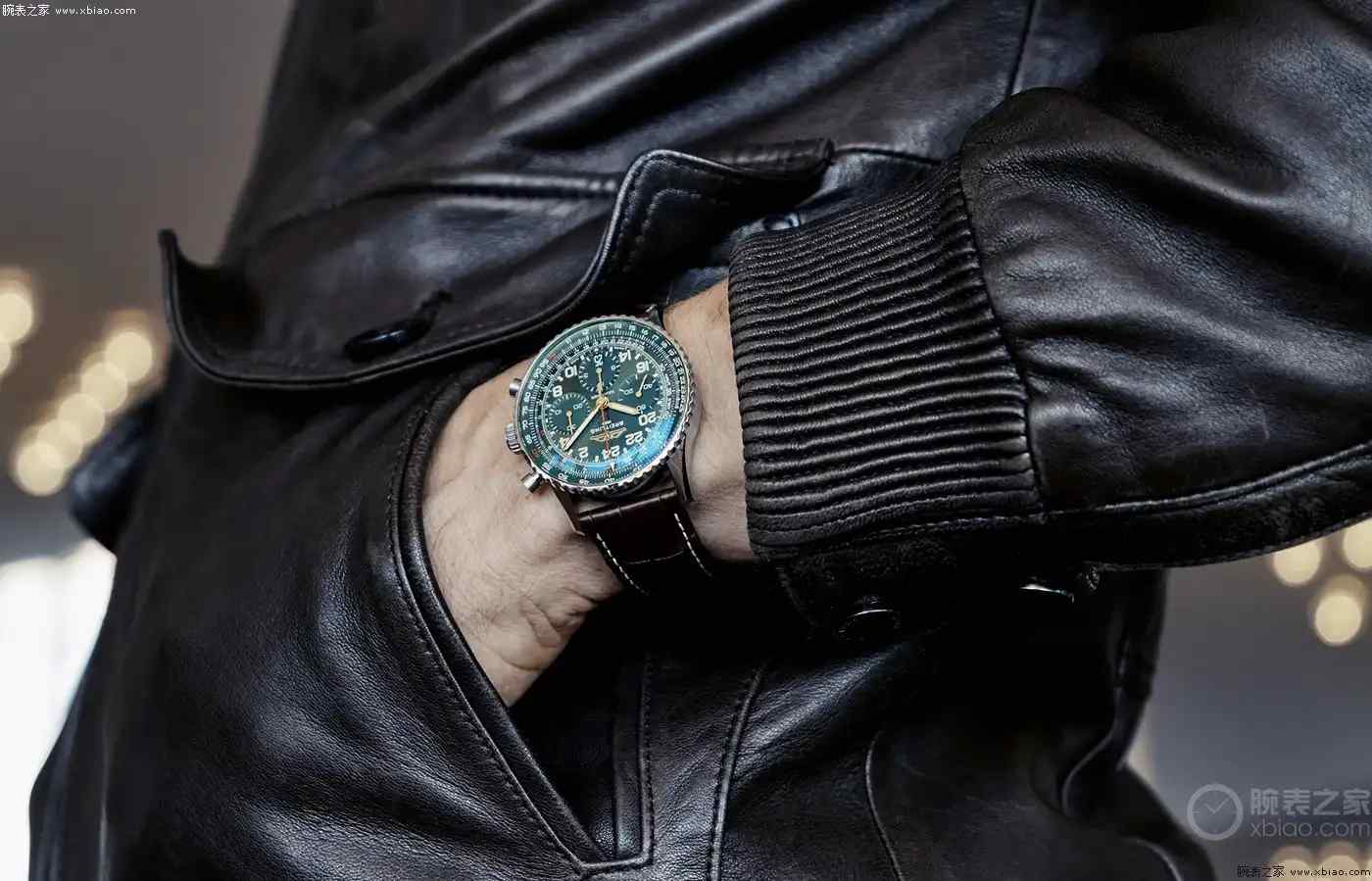 仅50枚！百年灵宇航员限量款绿色盘面计时码表，复古与现代的完美交融 | 奈斯探表