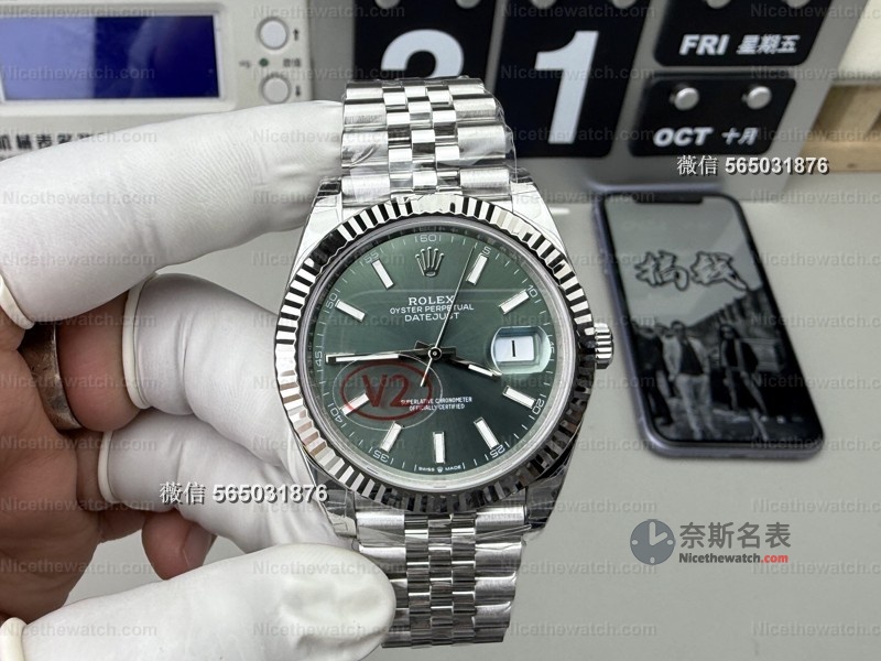 丹东3235机芯+V2升级！VS厂薄荷绿日志细节到底有多“顶”？实拍揭秘 | 奈斯探表