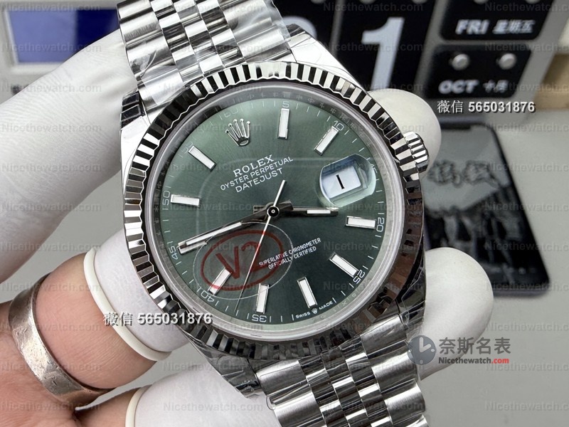 丹东3235机芯+V2升级！VS厂薄荷绿日志细节到底有多“顶”？实拍揭秘 | 奈斯探表