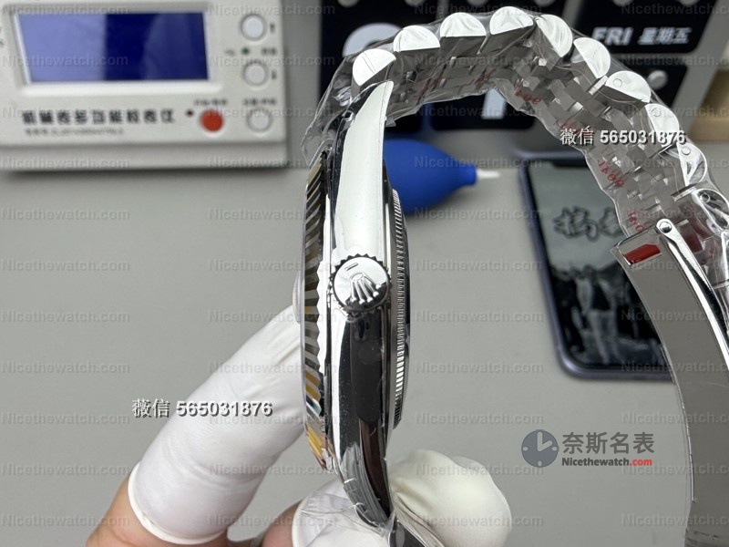 丹东3235机芯+V2升级！VS厂薄荷绿日志细节到底有多“顶”？实拍揭秘 | 奈斯探表