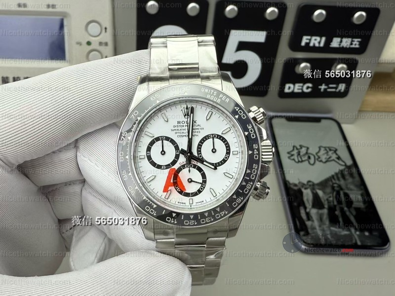 142克配重+904L精钢！VS新版熊猫迪搭载丹东4131机芯，细节还原到什么程度？ | 奈斯探表