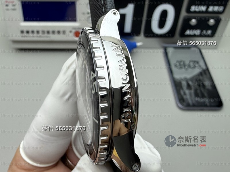 停产两年王者归来！ZF五十寻复刻表细节逆天，连泡泡镜都1:1还原？ | 奈斯探表