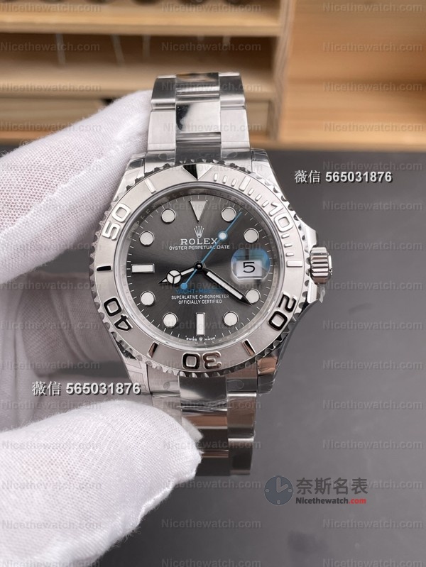 秒针蓝得刚刚好！VS灰游艇丹东3235评测：夜光饱满、圈口不割手、日历瞬跳！ | 奈斯探表