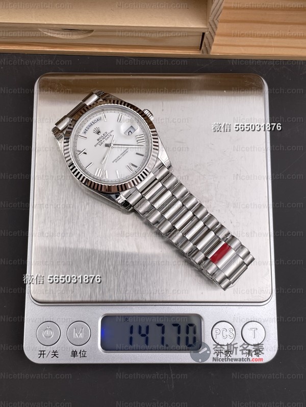 VS星期日志V2配重版实测：182克真压手感+丹东3255机芯，细节还原度炸裂！ | 奈斯探表