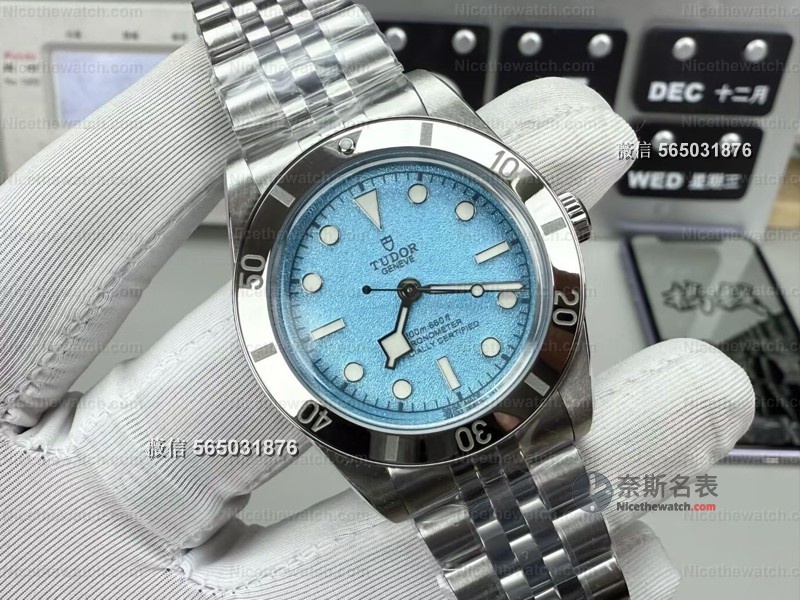 小表盘杀回来了！ZF厂帝舵碧湾54型M79000，湖水蓝沙盘美到窒息！ | 奈斯探表