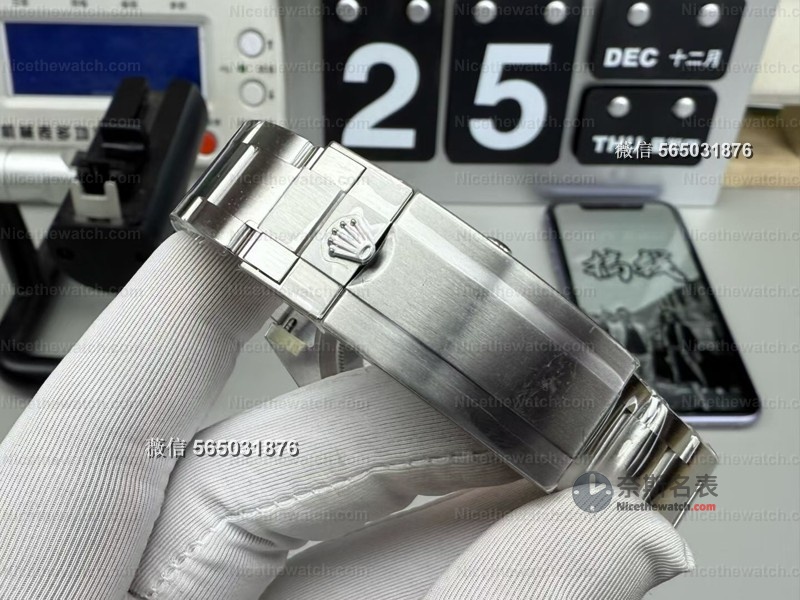 果木绿上线！ARF四代绿水鬼配丹东3235机芯，细节炸裂性价比逆天 | 奈斯探表