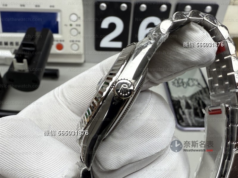 狗牙圈闪到反光？VS厂绿萝日志V2细节解析，这做工真的像正品？ | 奈斯探表