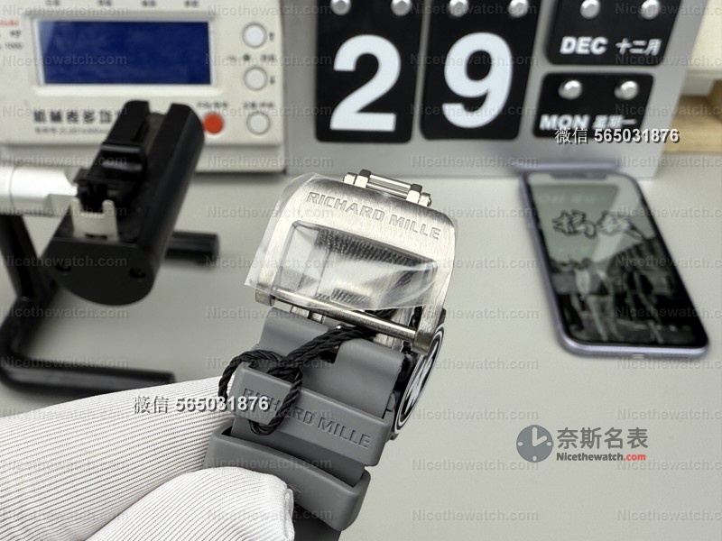 1450硬度“太空灰”上手！ZF厂RM055碳化钛表壳评测：真碳化钛+RMUL2机芯，硬核玩家闭眼 | 奈斯探表