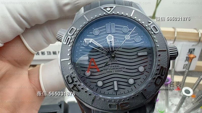 黑武士再进化！VS墨黑海马300升级8806一体机芯，暗黑美学天花板？ | 奈斯探表