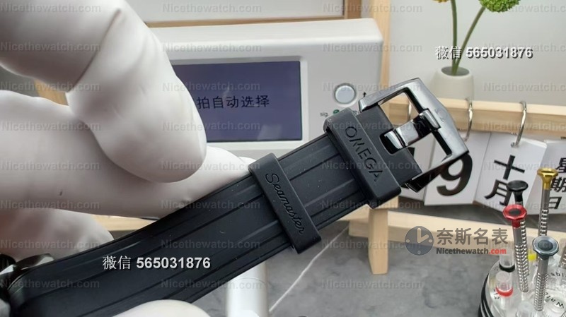 黑武士再进化！VS墨黑海马300升级8806一体机芯，暗黑美学天花板？ | 奈斯探表