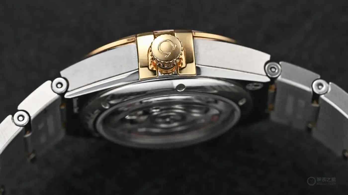 欧米茄星座女表凭什么火了40年？曼哈顿爪设计全解析，间金镶钻款美翻了！ | 奈斯探表