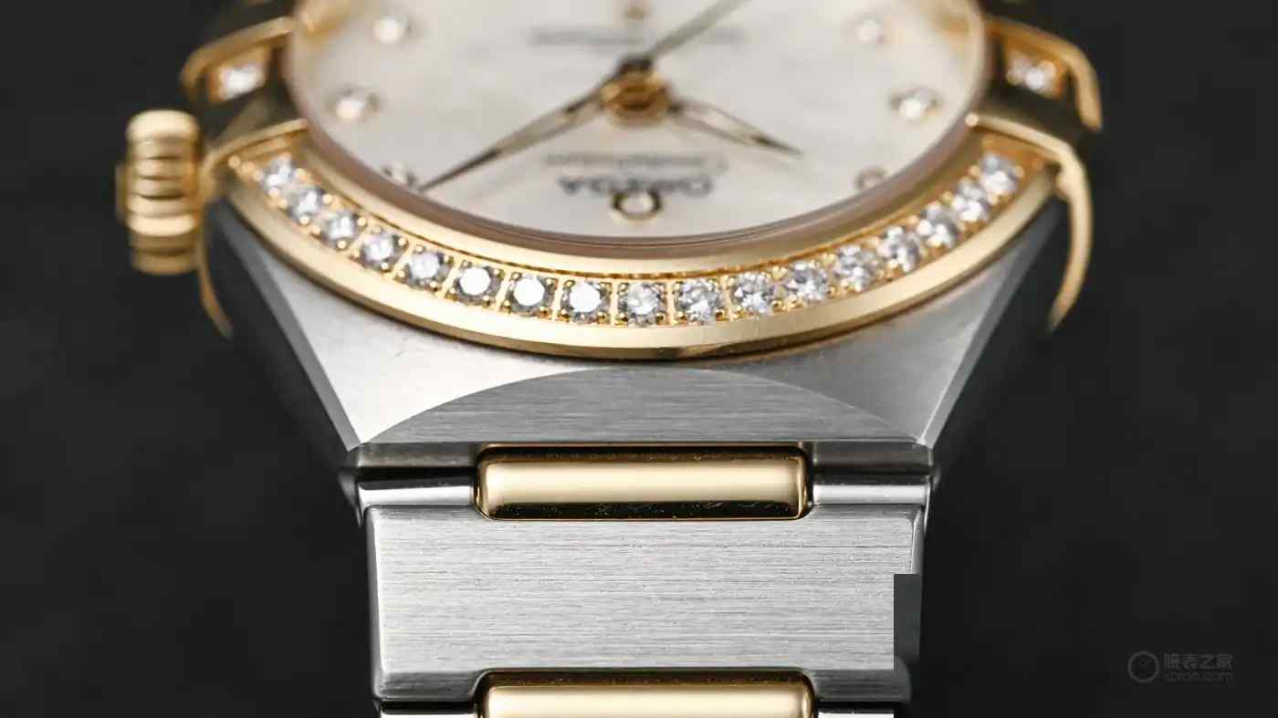 欧米茄星座女表凭什么火了40年？曼哈顿爪设计全解析，间金镶钻款美翻了！ | 奈斯探表