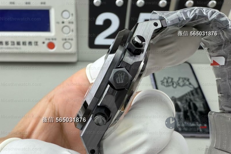 全陶瓷+无卡度机芯！APS爱彼26240黑陶瓷复刻实测，告别一眼假！ | 奈斯探表