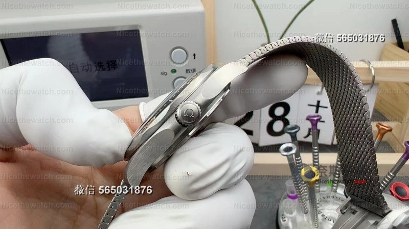 上手VS厂V4版“无瑕赴死”后，终于明白它凭什么敢叫“无瑕” | 奈斯探表