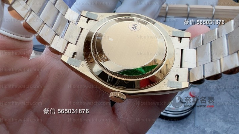 182克配重+丹东3255机芯！VS黑冰糖V2版实测：细节逆天，就差28克追平原装？ | 奈斯探表