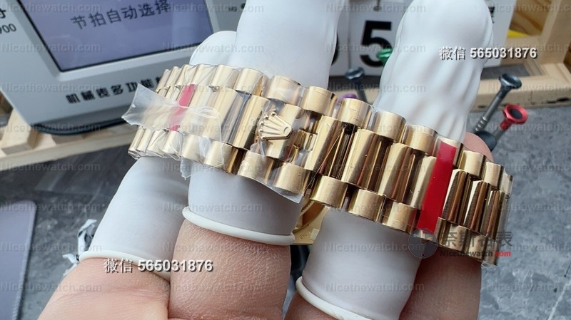 182克配重+丹东3255机芯！VS黑冰糖V2版实测：细节逆天，就差28克追平原装？ | 奈斯探表