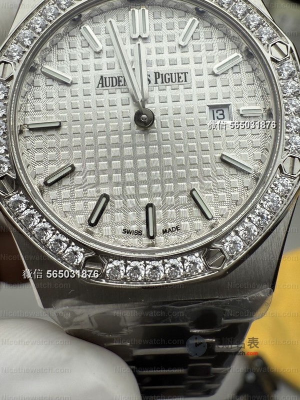 33mm小仙女专属！ZF厂爱彼67651石英款实测：巧克力盘+真钻感，省心三年免调校 | 奈斯探表